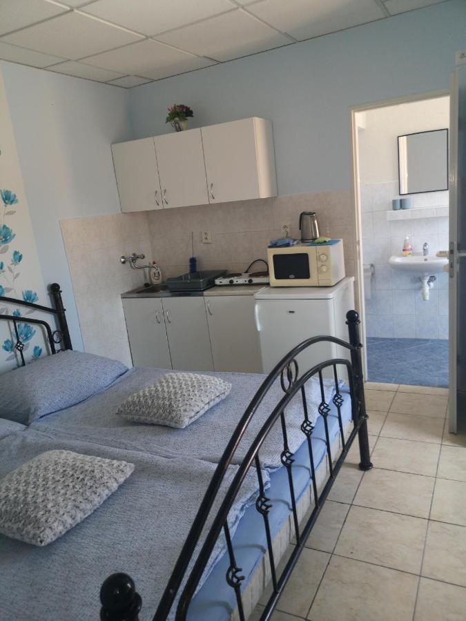 Hodosi Apartman Apartment Velky Meder Exterior photo